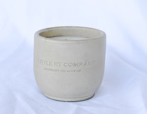 Winter Citrus Wreath Concrete Candle